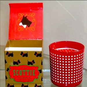 DW HOME CANDLE COZY BY THE FIRE SCOTTIE SCENTED NEW